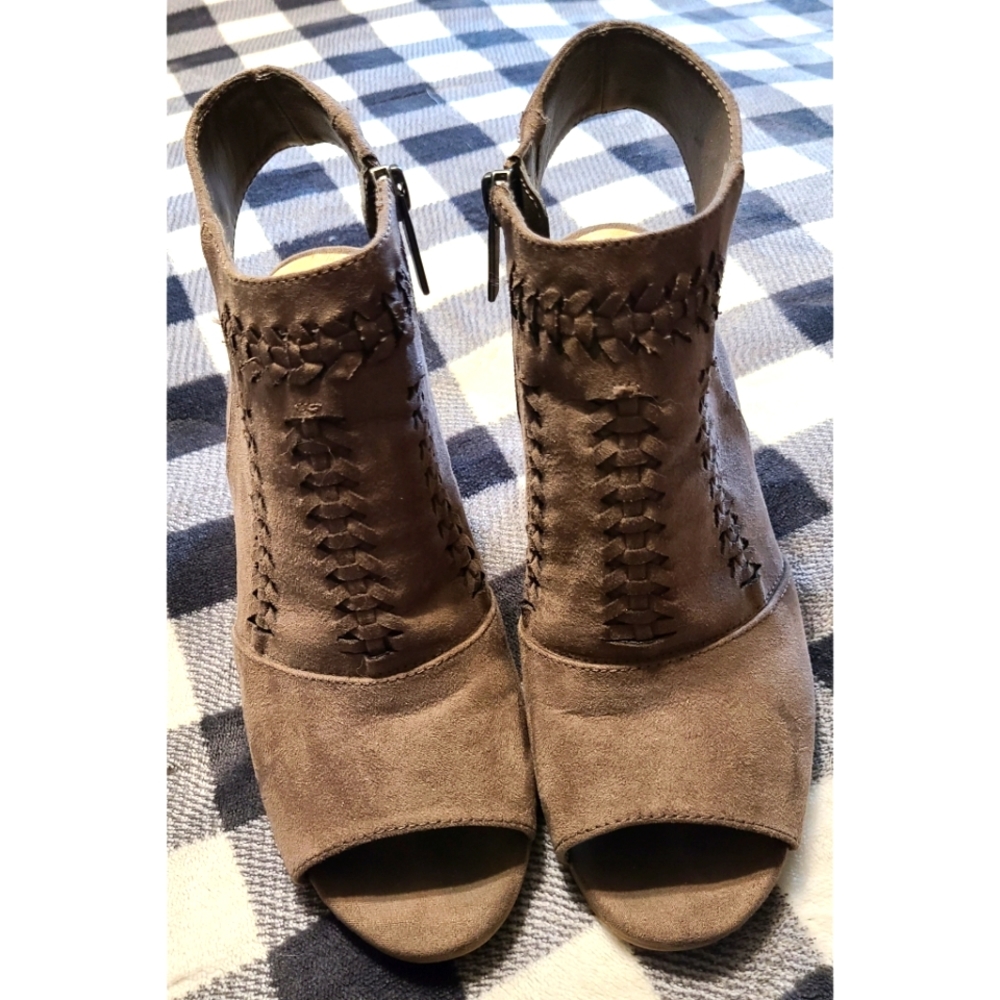 Open Toed Booties Size 8 1/2 Medium